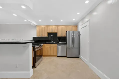7477 SW 82nd Street Miami FL 33143