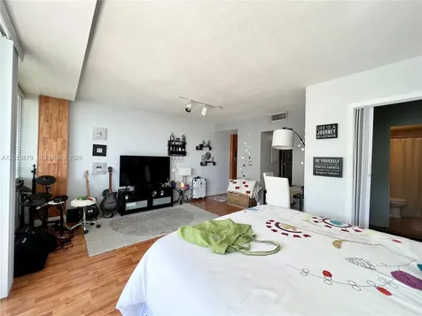 7545 E Treasure Drive North Bay Village FL 33141