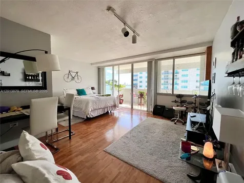7545 E Treasure Drive North Bay Village FL 33141