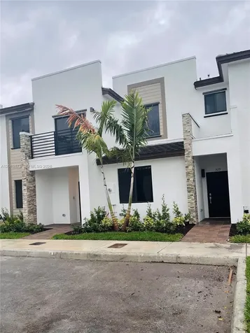 929 NE 211th Street Miami FL 33179