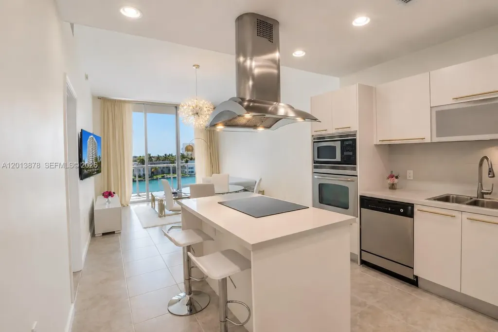 7930 East Drive North Bay Village FL 33141