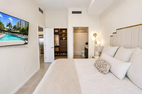 7930 East Drive North Bay Village FL 33141