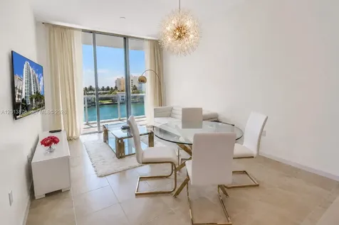 7930 East Drive North Bay Village FL 33141