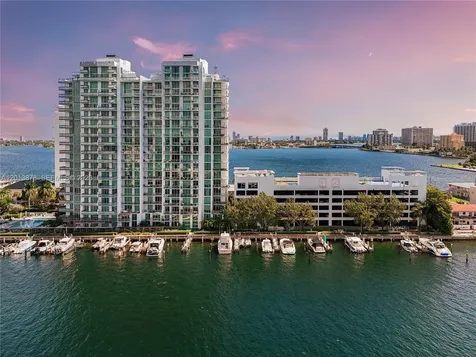 7930 East Drive North Bay Village FL 33141