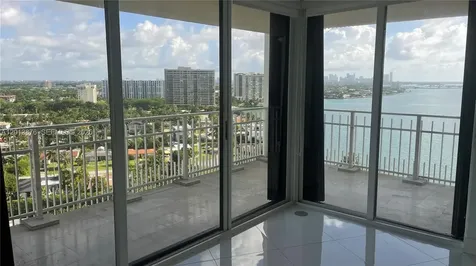 4000 Towerside Terrace Miami FL 33138