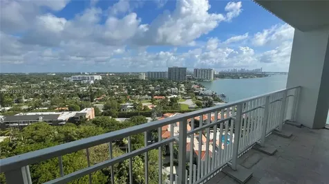4000 Towerside Terrace Miami FL 33138
