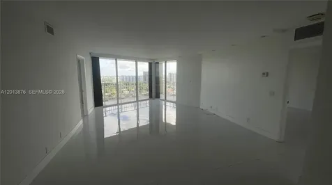 4000 Towerside Terrace Miami FL 33138
