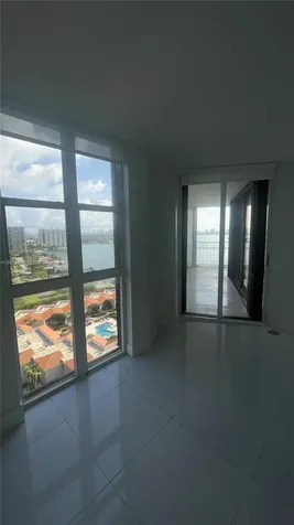 4000 Towerside Terrace Miami FL 33138
