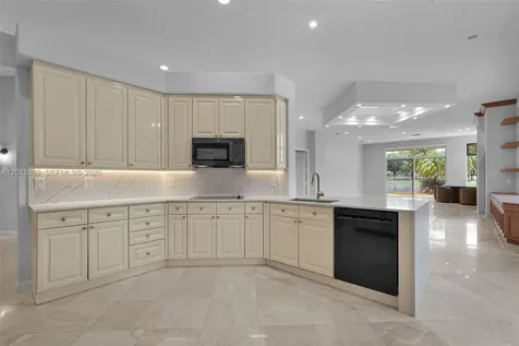 2456 Bay Isle Court Weston FL 33327