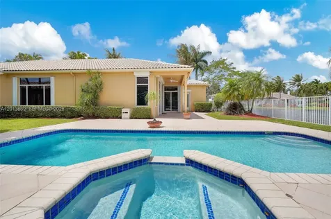 2456 Bay Isle Court Weston FL 33327