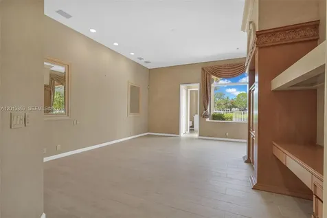 2456 Bay Isle Court Weston FL 33327