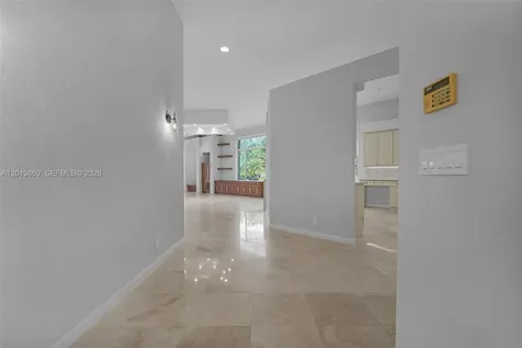2456 Bay Isle Court Weston FL 33327
