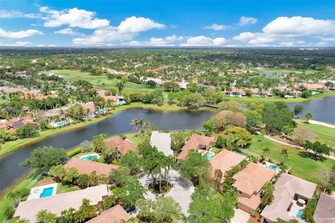 2456 Bay Isle Court Weston FL 33327
