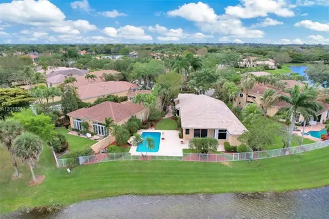 2456 Bay Isle Court Weston FL 33327