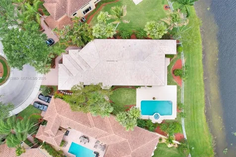 2456 Bay Isle Court Weston FL 33327