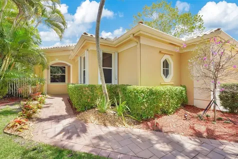 2456 Bay Isle Court Weston FL 33327