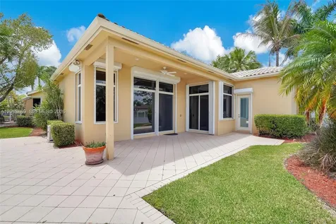2456 Bay Isle Court Weston FL 33327