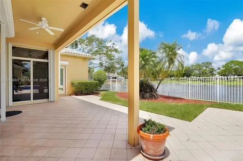 2456 Bay Isle Court Weston FL 33327