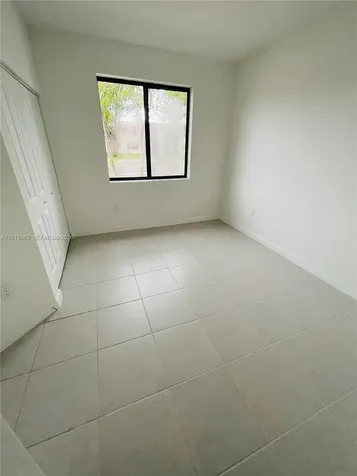 929 NE 211th Street Miami FL 33179