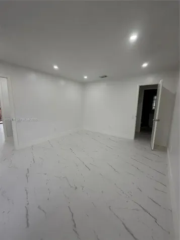 7024 SW 114th Place Miami FL 33173