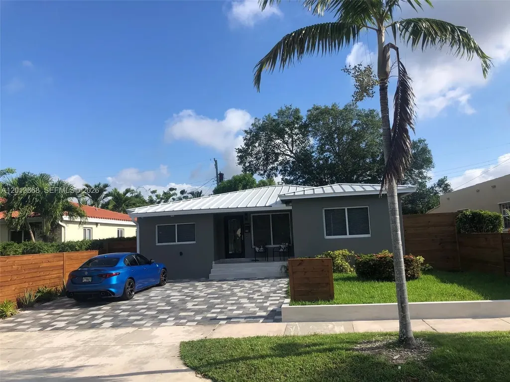 2235 SW 25th Terrace Miami FL 33133