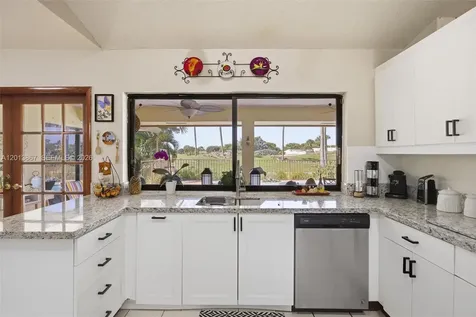 7200 N Oakmont Drive Hialeah FL 33015