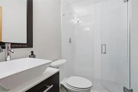 7200 N Oakmont Drive Hialeah FL 33015