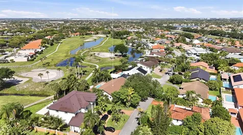 7200 N Oakmont Drive Hialeah FL 33015