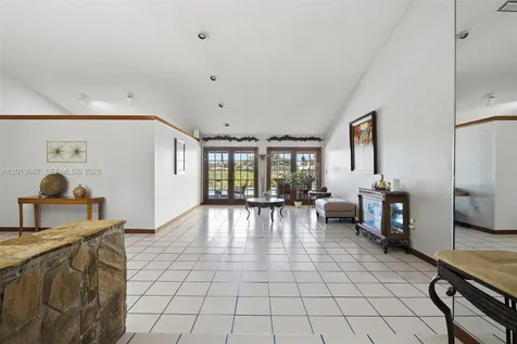 7200 N Oakmont Drive Hialeah FL 33015