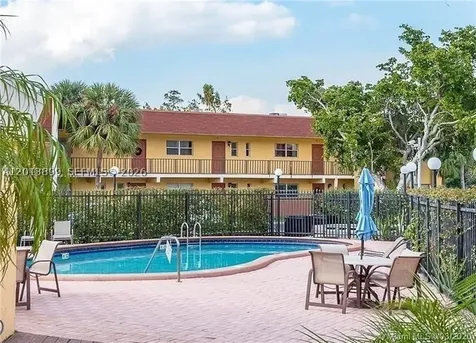 8051 S Colony Circle S Tamarac FL 33321