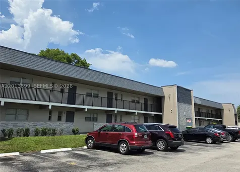 8051 S Colony Circle S Tamarac FL 33321