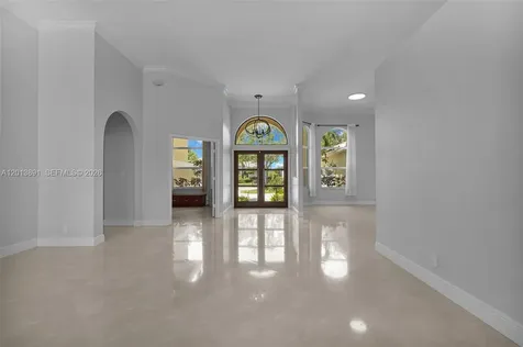 2715 Edgewater Court Weston FL 33332