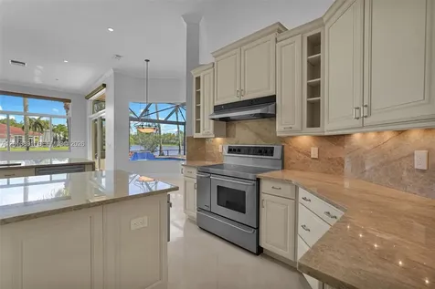 2715 Edgewater Court Weston FL 33332