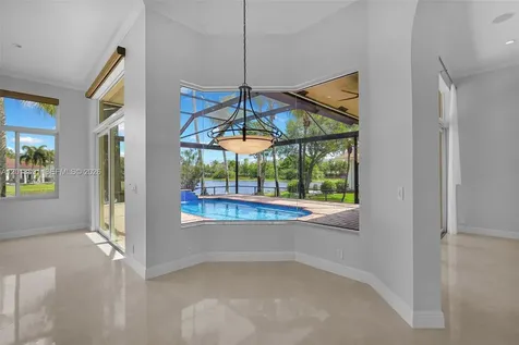 2715 Edgewater Court Weston FL 33332