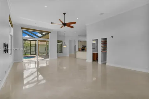 2715 Edgewater Court Weston FL 33332