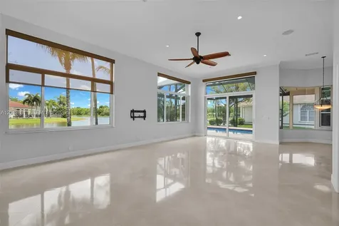 2715 Edgewater Court Weston FL 33332