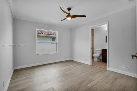 2715 Edgewater Court Weston FL 33332