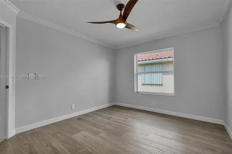 2715 Edgewater Court Weston FL 33332