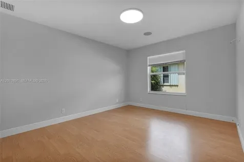 2715 Edgewater Court Weston FL 33332