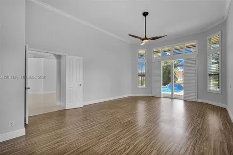2715 Edgewater Court Weston FL 33332