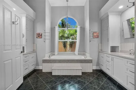 2715 Edgewater Court Weston FL 33332