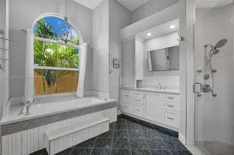 2715 Edgewater Court Weston FL 33332