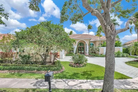 2715 Edgewater Court Weston FL 33332
