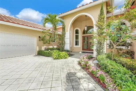 2715 Edgewater Court Weston FL 33332