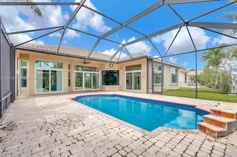 2715 Edgewater Court Weston FL 33332