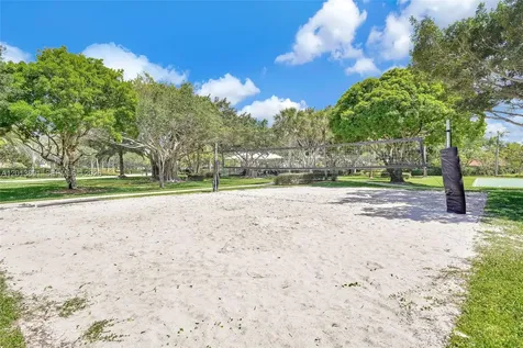 2715 Edgewater Court Weston FL 33332