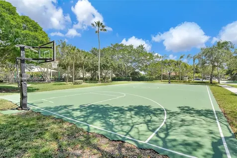2715 Edgewater Court Weston FL 33332