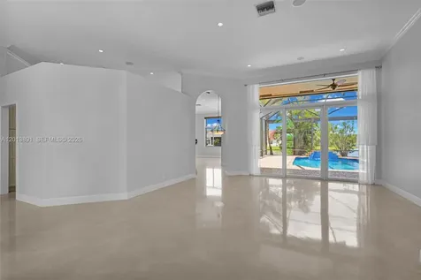 2715 Edgewater Court Weston FL 33332