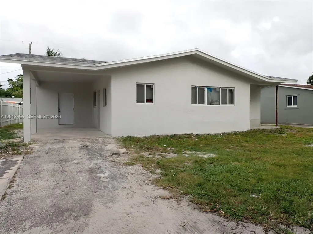 2241 N 62nd Avenue Hollywood FL 33024
