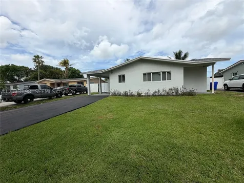 2241 N 62nd Avenue Hollywood FL 33024